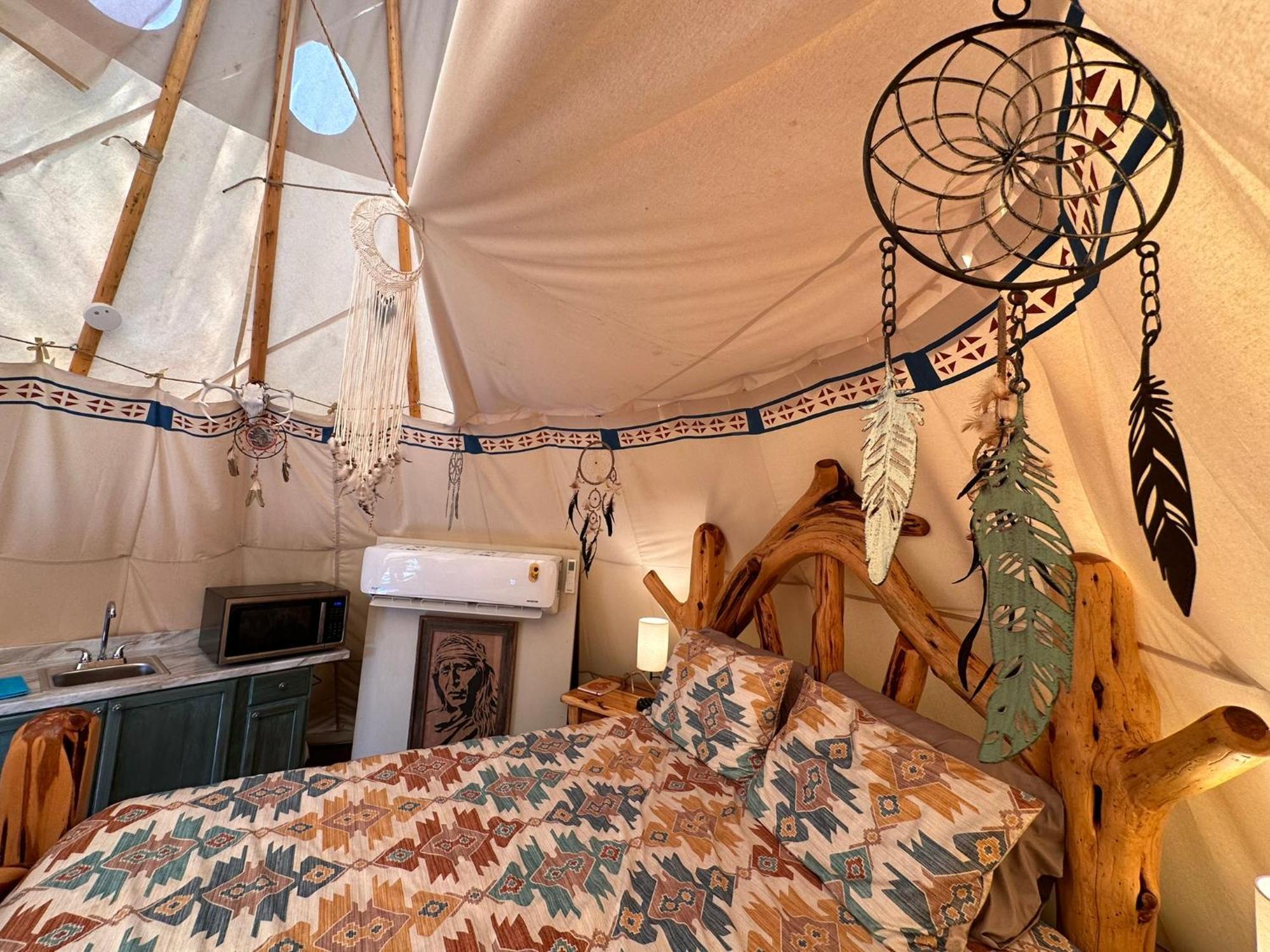 Bandera Stronghold - Cochise Tipi Exterior photo